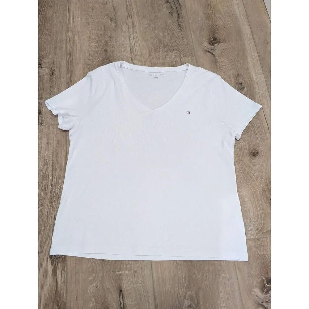 Vintage Tommy Hilfiger White V Neck T Shirt Women's 2XL Embroidered Logo Cotton